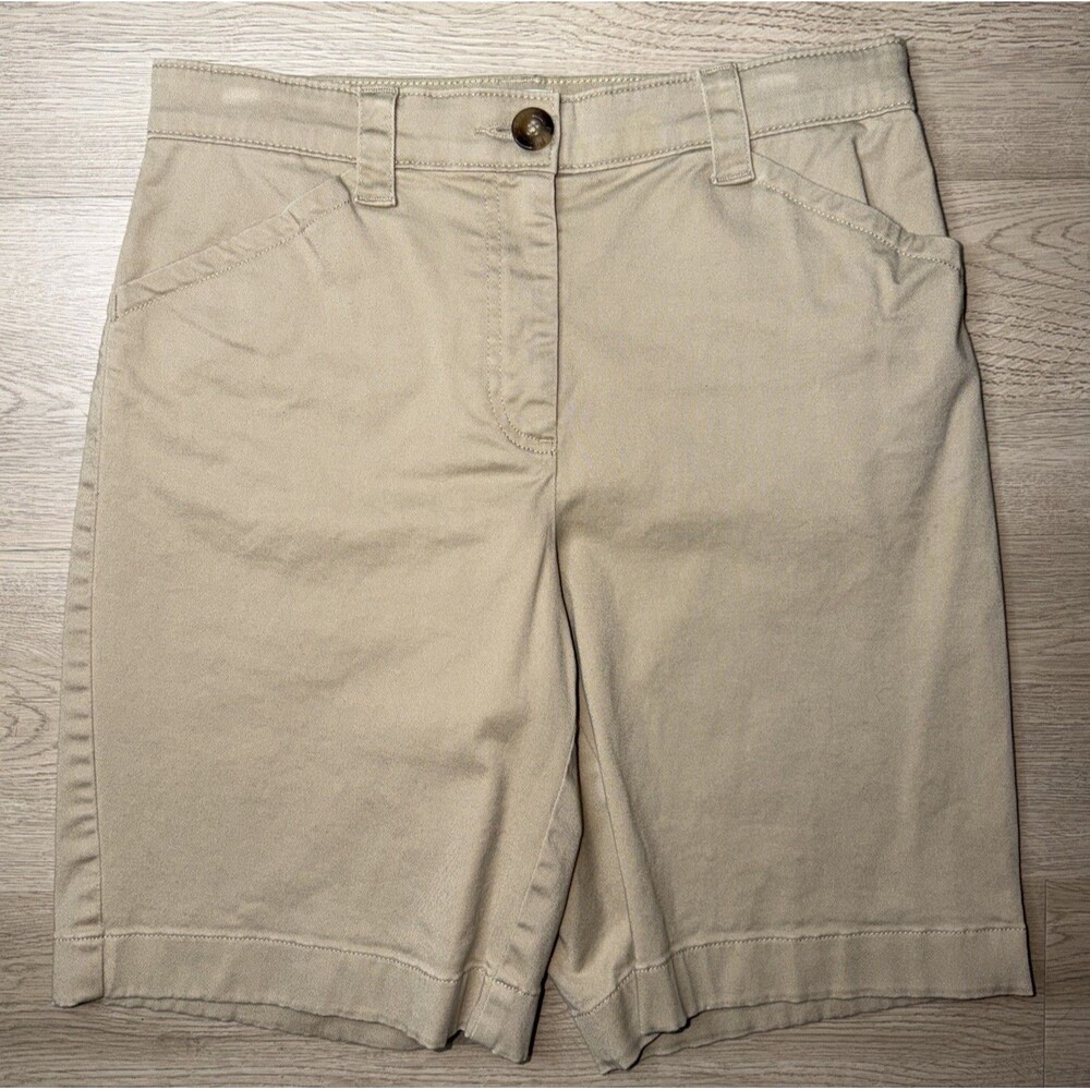L.L. Bean Womens Shorts Size 6 Reg Tan Beige Classic Fit Chino Cotton Flat Front